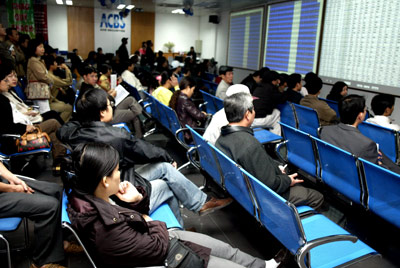 Các nhà đầu tư nước ngoài tìm cách ‘’cứu thị trường’’